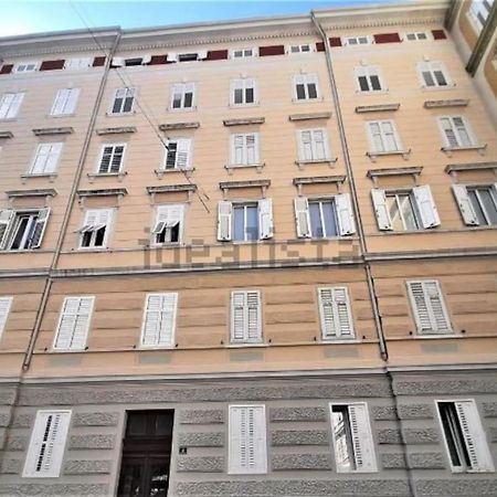 Apartament La Casa Di Lu Triest Zewnętrze zdjęcie